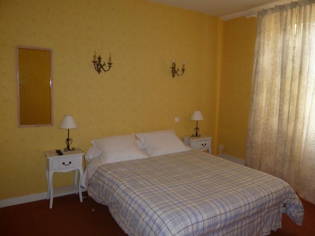 Hotel Emma Calve Millau Bilik gambar