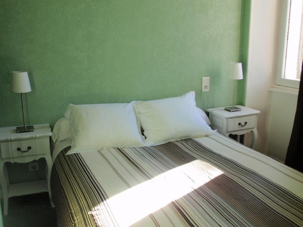 Hotel Emma Calve Millau Bilik gambar