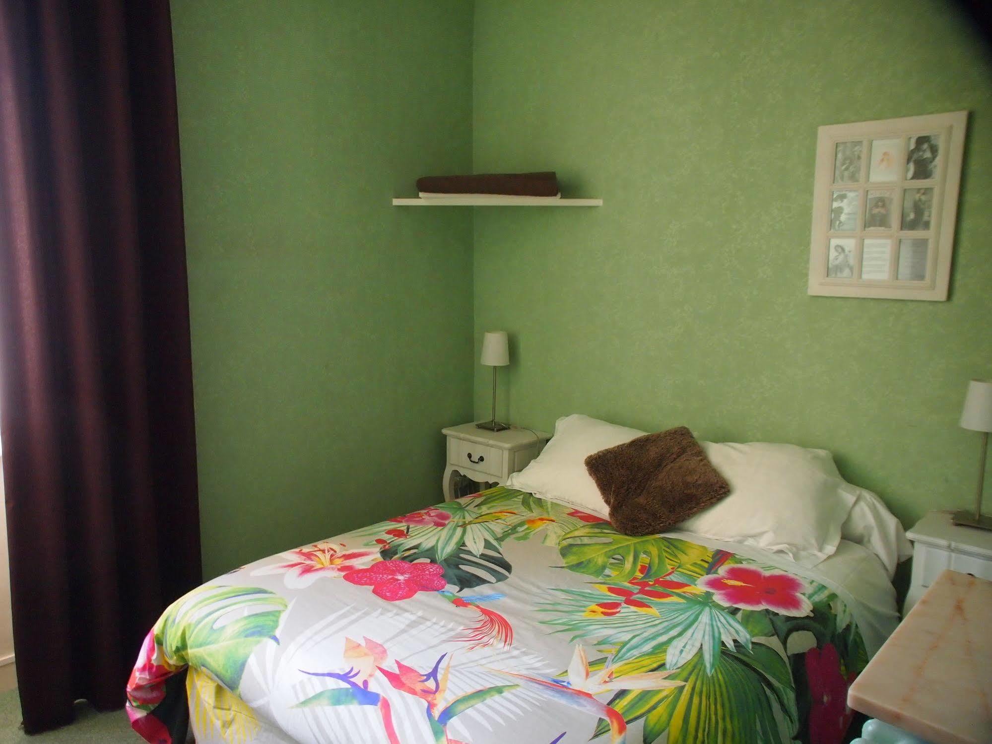 Hotel Emma Calve Millau Luaran gambar