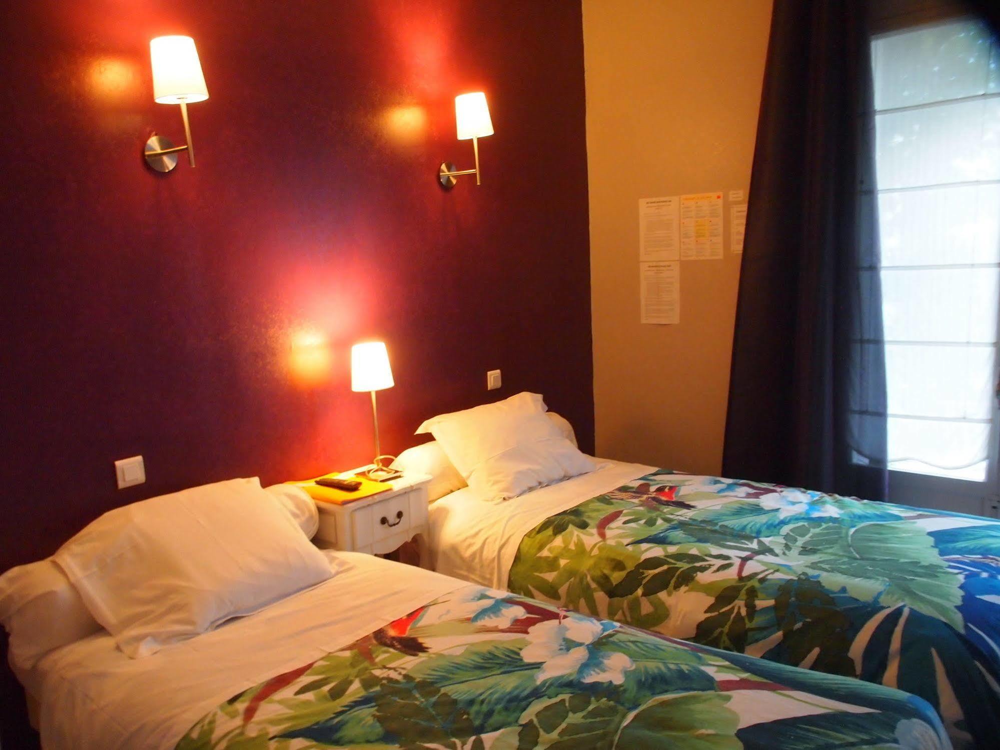 Hotel Emma Calve Millau Luaran gambar