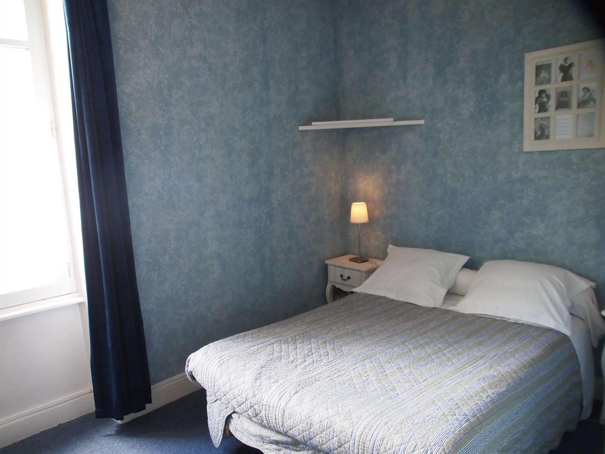 Hotel Emma Calve Millau Luaran gambar